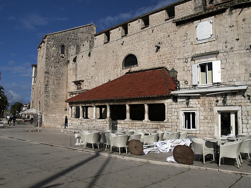 Rooms Livia Trogir Eksteriør bilde