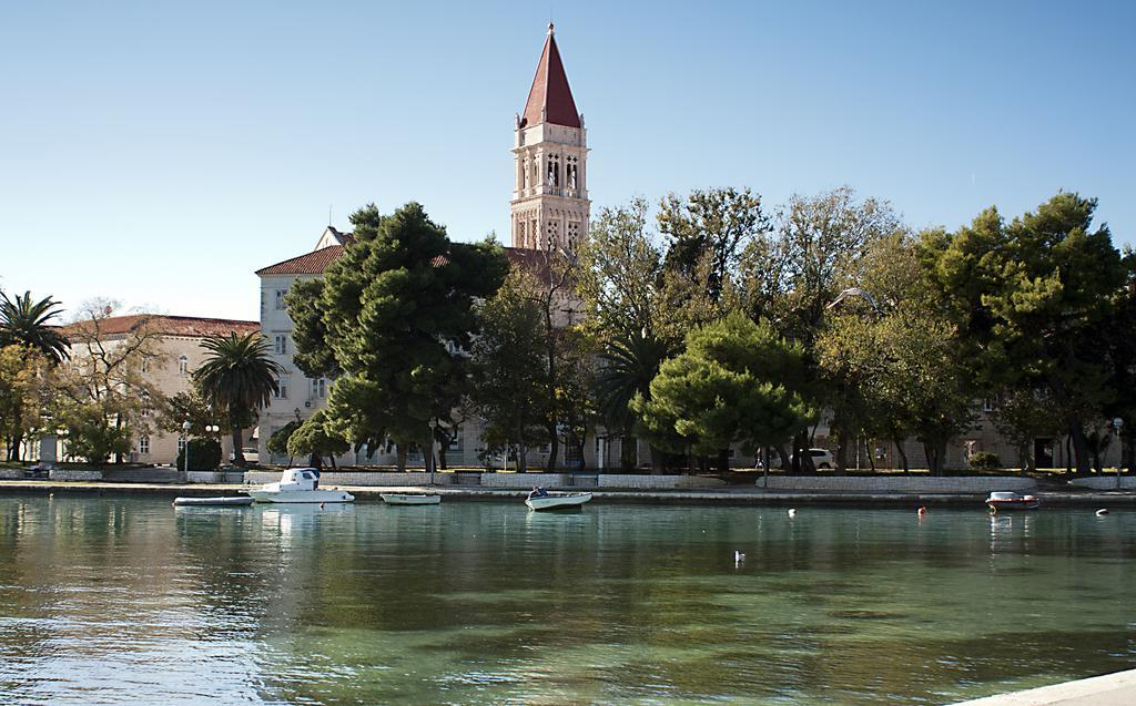 Rooms Livia Trogir Eksteriør bilde