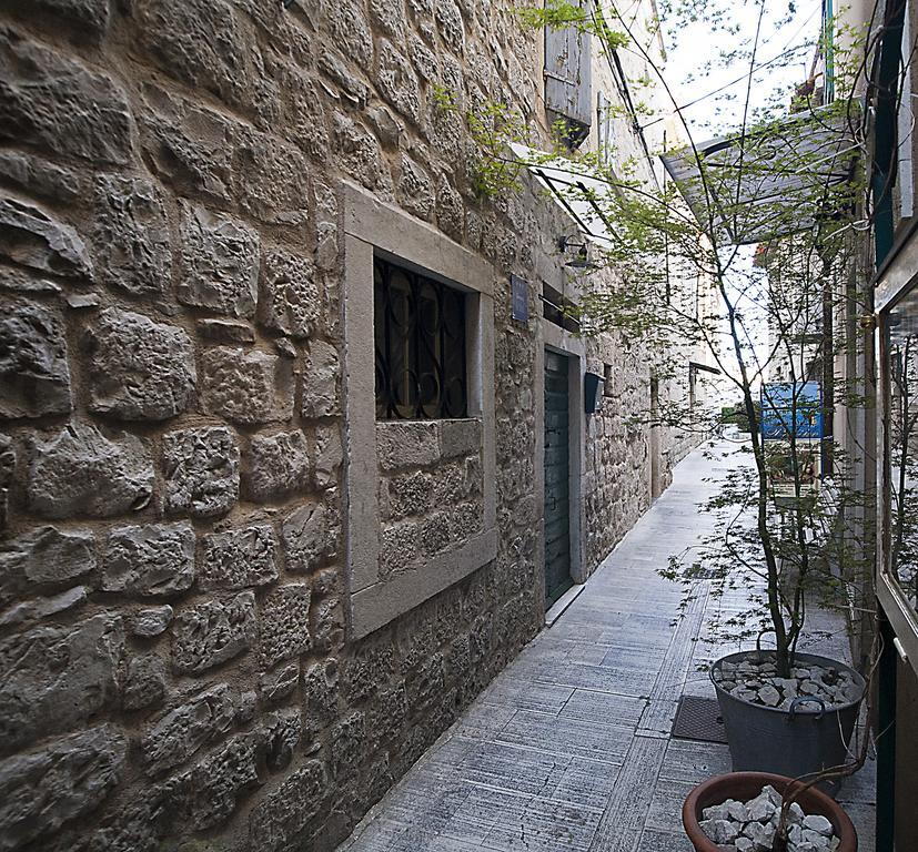 Rooms Livia Trogir Eksteriør bilde