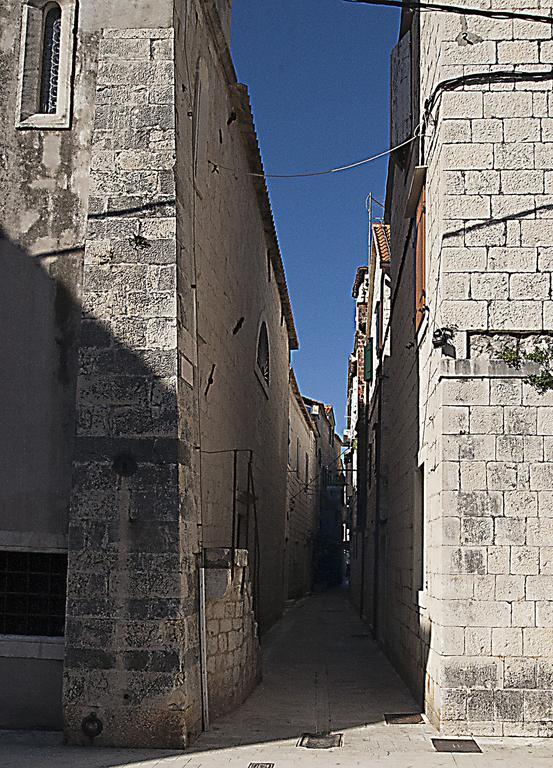 Rooms Livia Trogir Eksteriør bilde