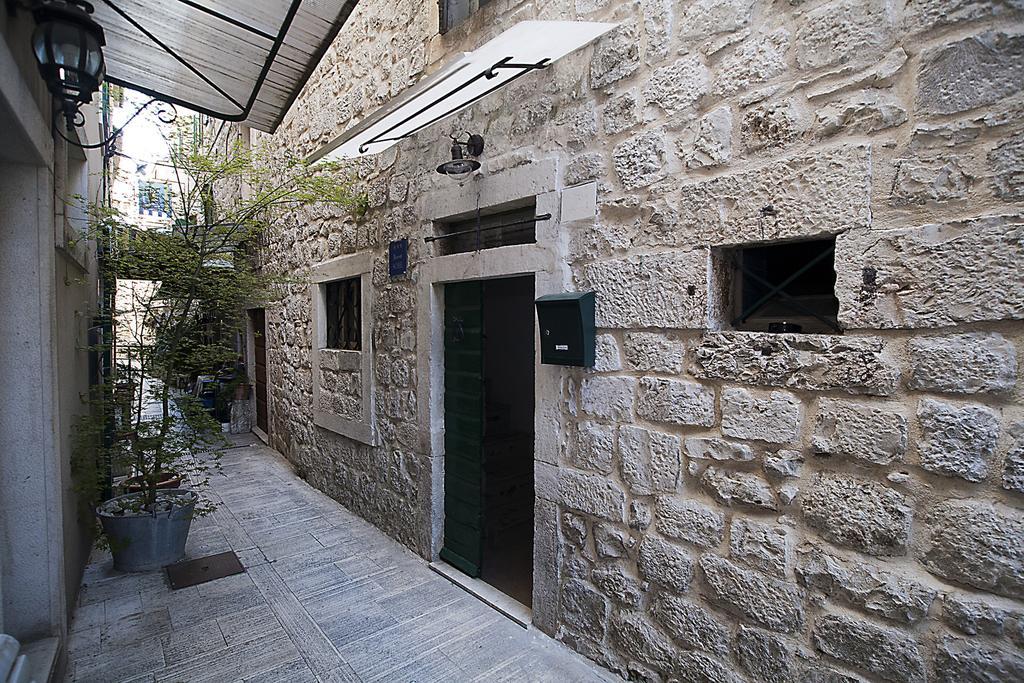 Rooms Livia Trogir Eksteriør bilde