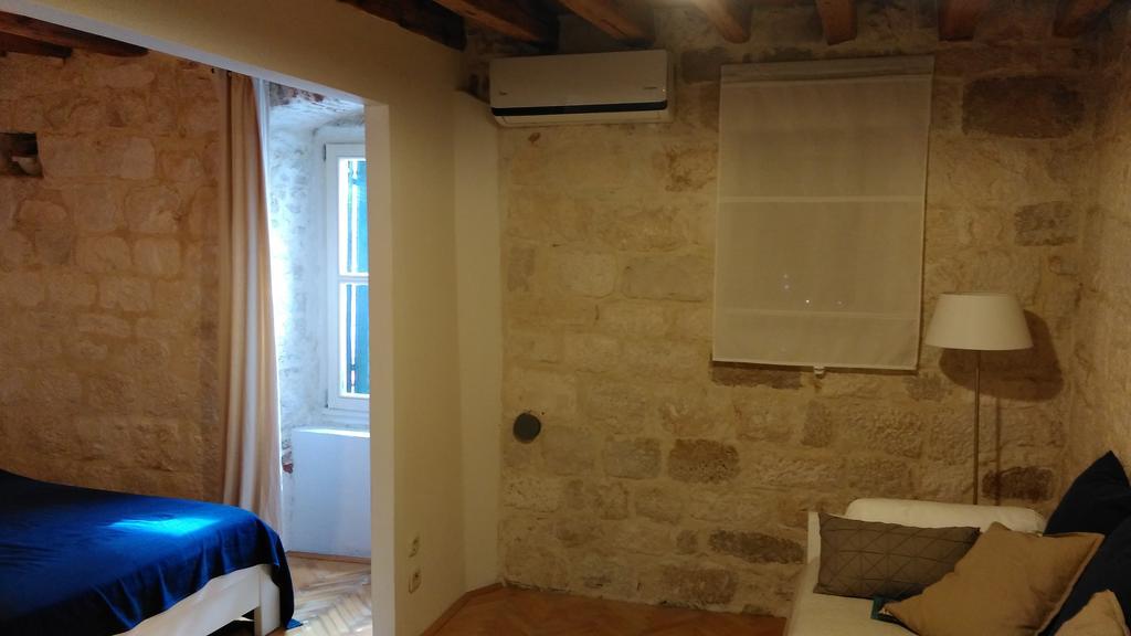 Rooms Livia Trogir Eksteriør bilde