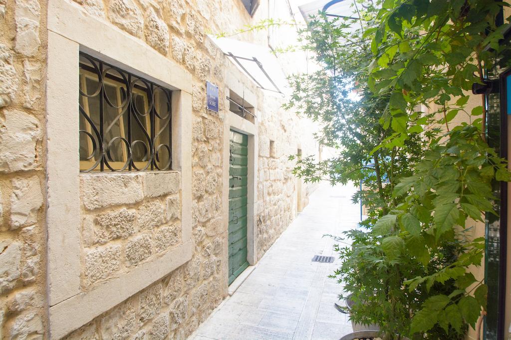 Rooms Livia Trogir Eksteriør bilde